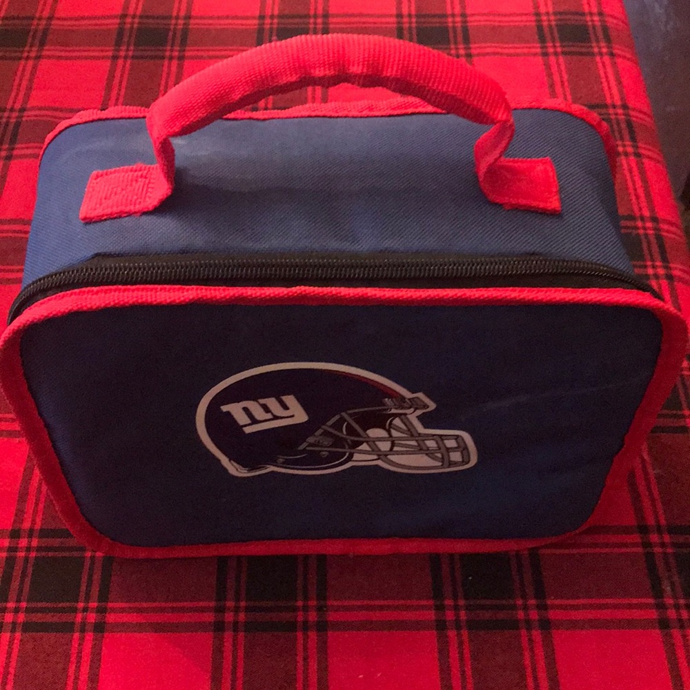 NFL Giants lunch container,great packaging to use, to add more gifts inside 💓 - Picture 2 of 3